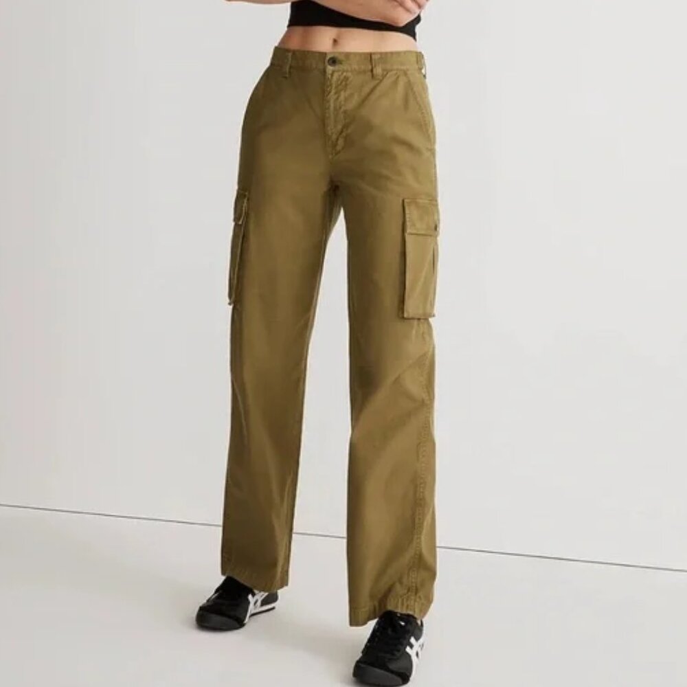 Madewell low-slung green cargo pant (size 25)